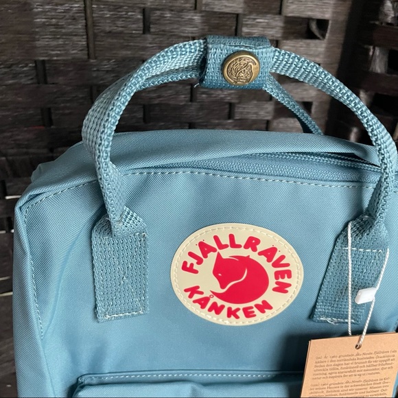 Fjallraven Kanken Mini in “Gray Blue” - Picture 4 of 7